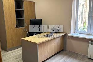 комерційна за адресою Олександра Кониського вул., 82