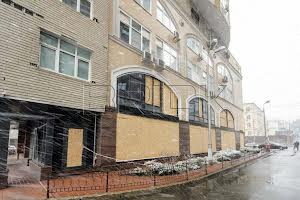 коммерческая по адресу Антоновича ул. (Горького), 72