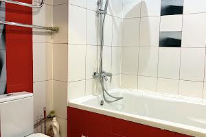 квартира за адресою Квартальна вул., 3