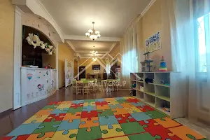 комерційна за адресою Мартіна Шимановського вул. (Комуністична), 1