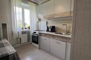 квартира за адресою Євгена Танцюри вул., 5а