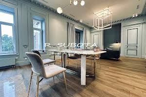 квартира за адресою Соборна пл. (Жовтнева), 6