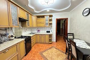 квартира за адресою Галицька, 203