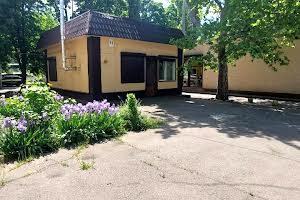 комерційна за адресою Космонавтів вул., 31