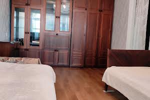квартира за адресою Метробудівська вул., 13