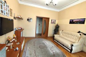 квартира за адресою Базарна вул., 66
