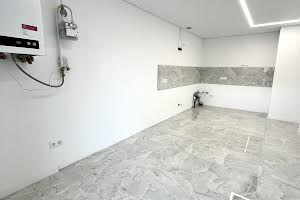 квартира за адресою Флотська вул., 10б