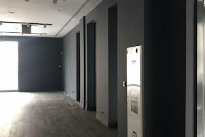 комерційна за адресою Володимирська вул., 38