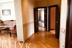 квартира за адресою петлюри, 54а