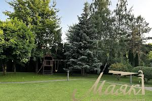 будинок за адресою Центральна вул.
