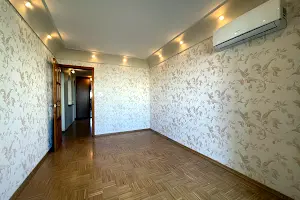 квартира за адресою Драгоманова вул., 15а