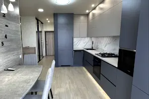 квартира за адресою Домбровського, 75