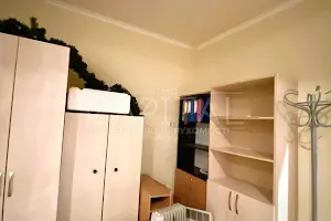 комерційна за адресою Петра Сагайдачного вул., 31