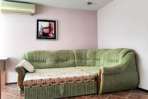 квартира за адресою Космонавтів вул., 8