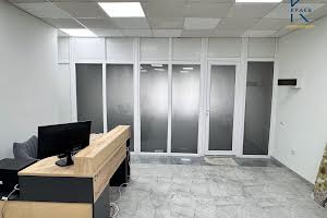 комерційна за адресою Подільська вул., 56