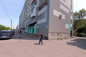 комерційна за адресою Рівне, вул. Набережна, 14