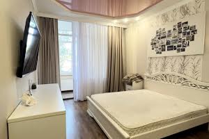 квартира за адресою Середня вул., 24 к4