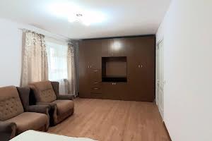 квартира за адресою Тролейбусна вул., 5
