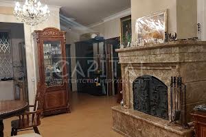 дом по адресу Квітнева, 38