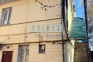 комерційна за адресою Соборна вул., 4