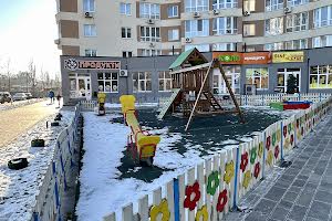 дом по адресу Озерна
