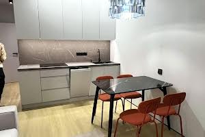 квартира за адресою Крайківського, 1А