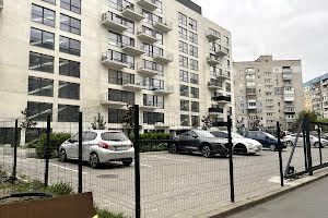 комерційна за адресою Біляєва, 8