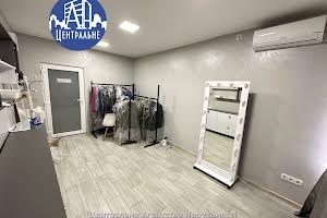 комерційна за адресою Рівненська вул., 5а