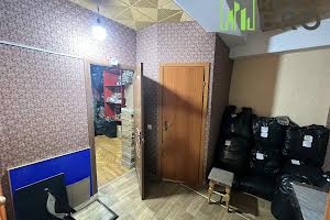 комерційна за адресою Володимирська вул., 1