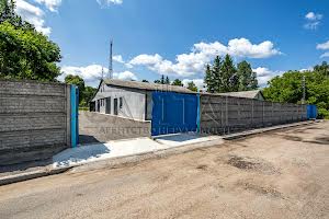 коммерческая по адресу Шкільна, 1
