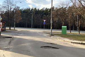 комерційна за адресою Георгія Гонгадзе просп. (Радянської України), 20