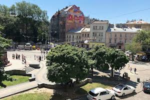 комерційна за адресою Валова вул., 5