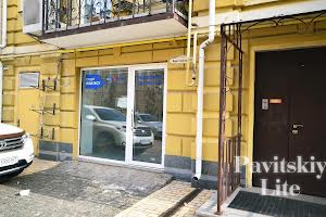 комерційна за адресою Кожум'яцька вул., 20