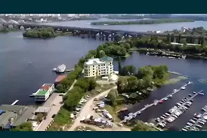 комерційна за адресою Набережно-Печерська дорога , 2