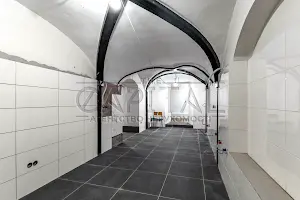 коммерческая по адресу Киев, Межигорская ул., 3/7