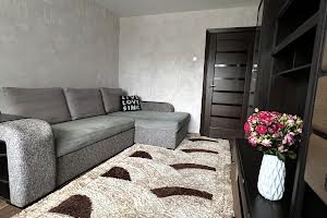 квартира за адресою Бажана вулиця, 16