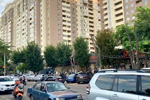 комерційна за адресою Одеська вул., 41-Б