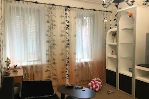 квартира за адресою Морозова вул., 4