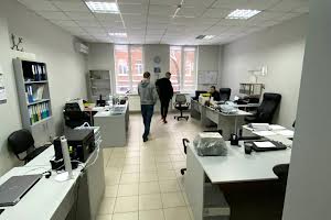 комерційна за адресою Дмитра Яворницького просп. (Карла Маркса), 25