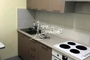 комерційна за адресою Кловський узвіз, 7