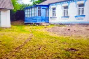 будинок за адресою Молодіжна, 1