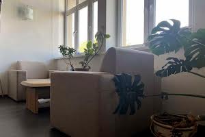 комерційна за адресою Липська вул., 19/7