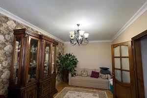 квартира за адресою Гната Хоткевича вул., 75А