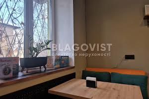 комерційна за адресою Будівельників вул., 31/13