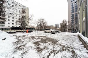 коммерческая по адресу Василия Тютюнника ул. (Анрі Барбюса), 3
