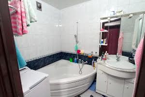 квартира за адресою Солідарна вул., 2