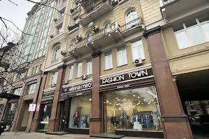 квартира за адресою Богдана Хмельницького вул., 32