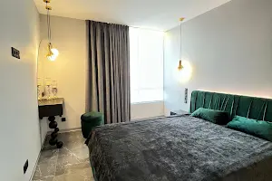 квартира за адресою Космічна вул., 5