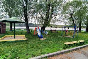 будинок за адресою Вишнева вул.