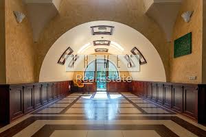 комерційна за адресою Курортна вул. (Великого Жовтня), 25